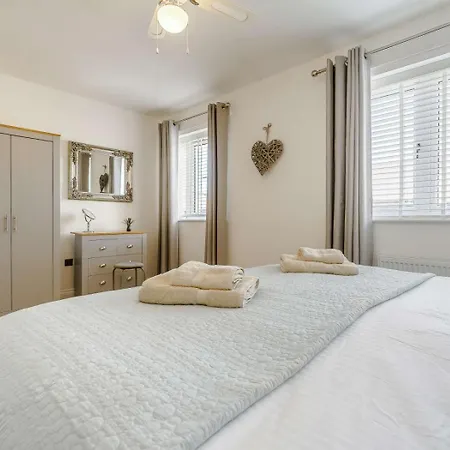 4 Bed In Oc-89533