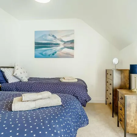4 Bed In Oc-89533