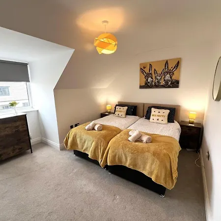 4 Bed In Oc-89533